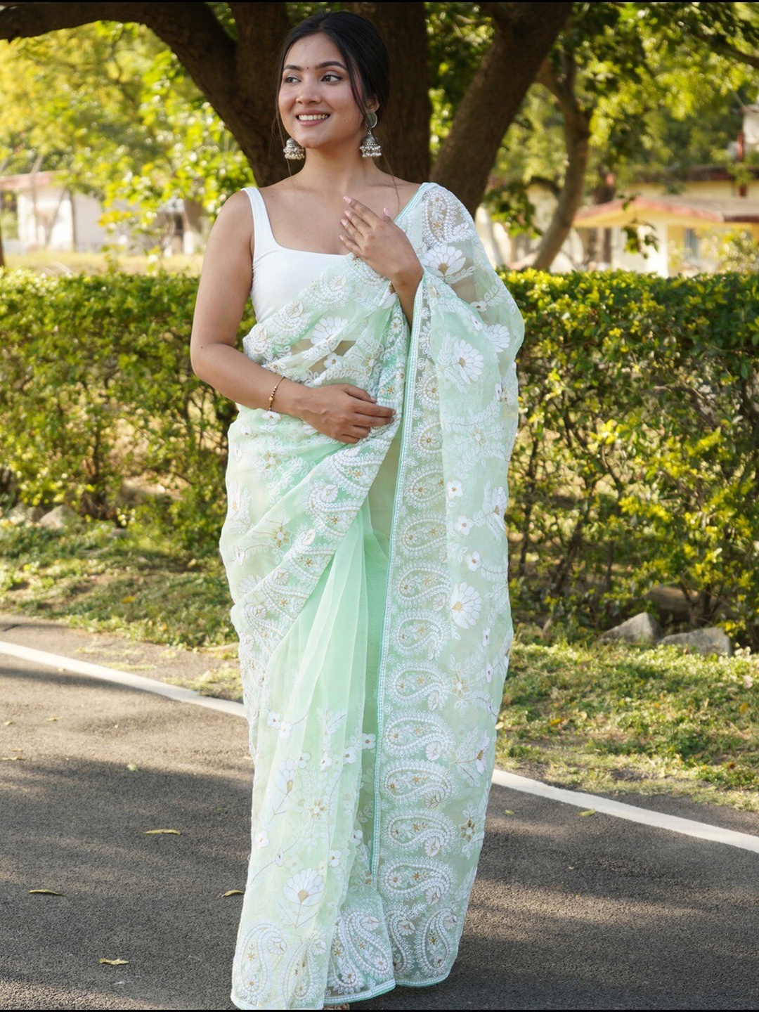 

Atulyam Tex World Paisley Chikankari Organza Saree, Sea green