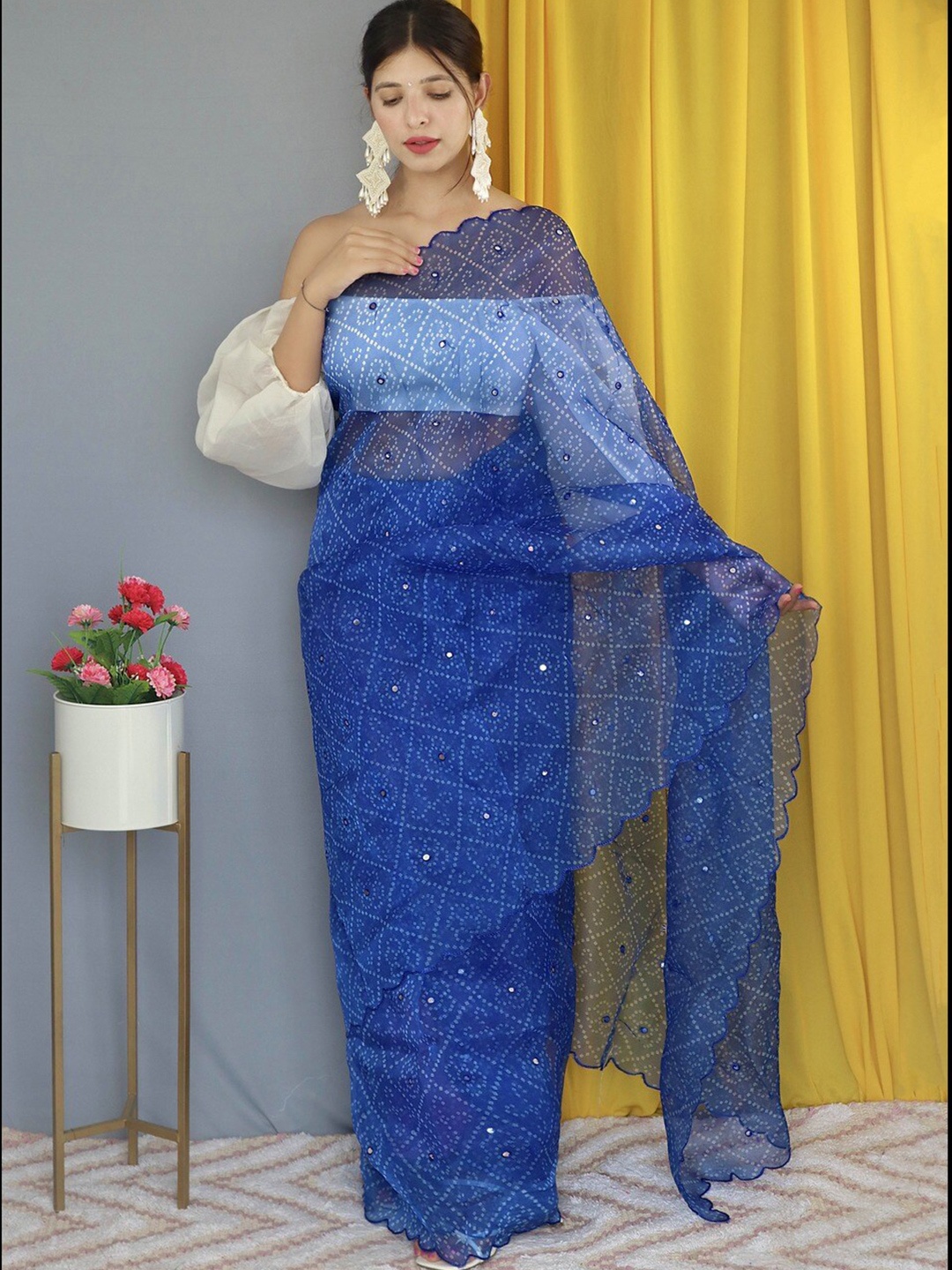

Atulyam Tex World Bandhani Mirror Work Organza Saree, Blue