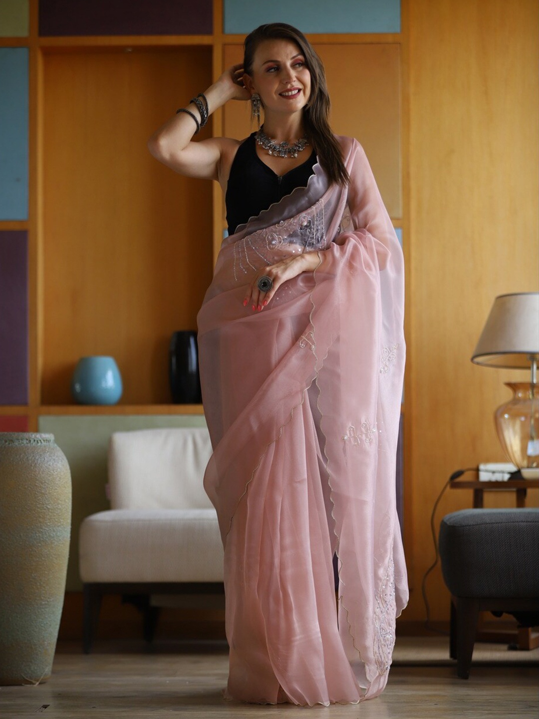 

Atulyam Tex World Floral Embroidered Beads and Stones Organza Saree, Pink