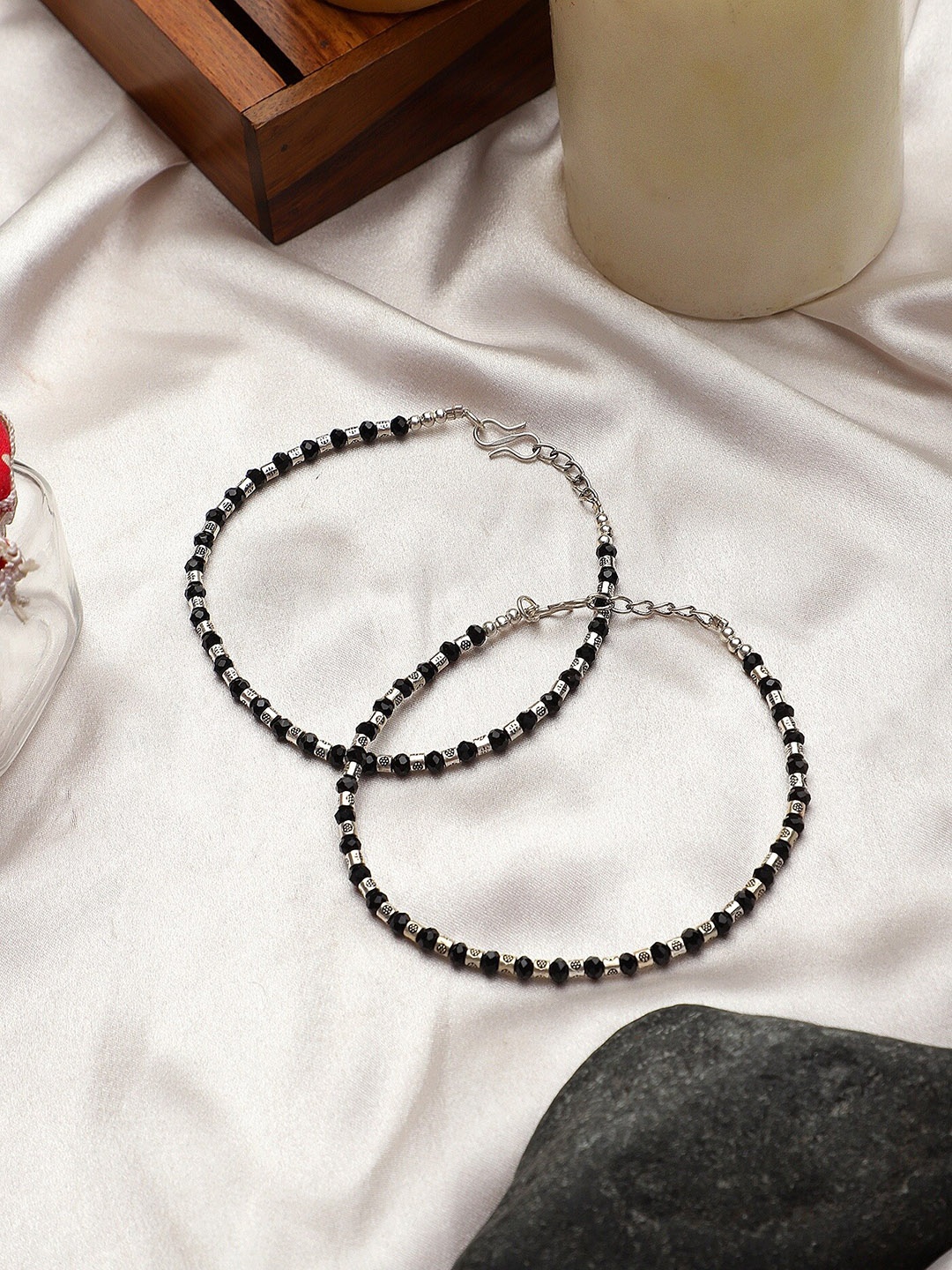

Mali Fionna Set Of 2 Beaded Anklets, Silver