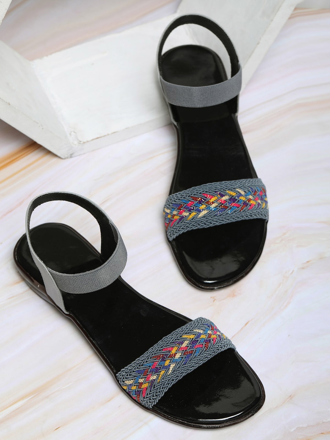 

FABBMATE Textured Open Toe Flats With Backstrap, Grey