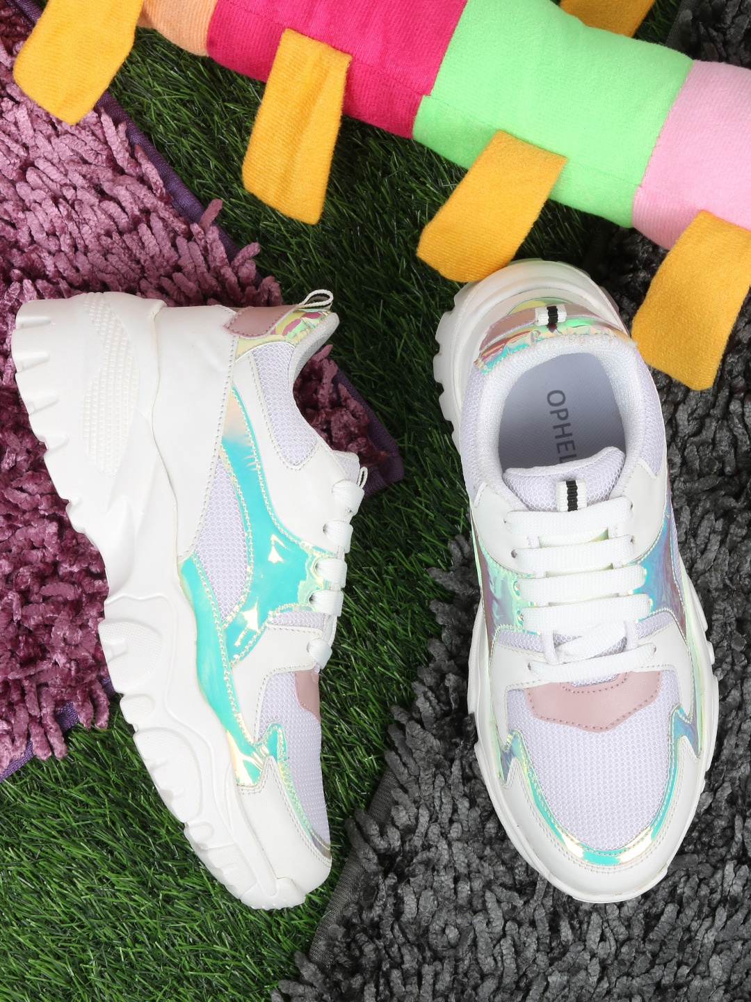 

OPHELIA Women Colourblocked Lightweight Sneakers, White