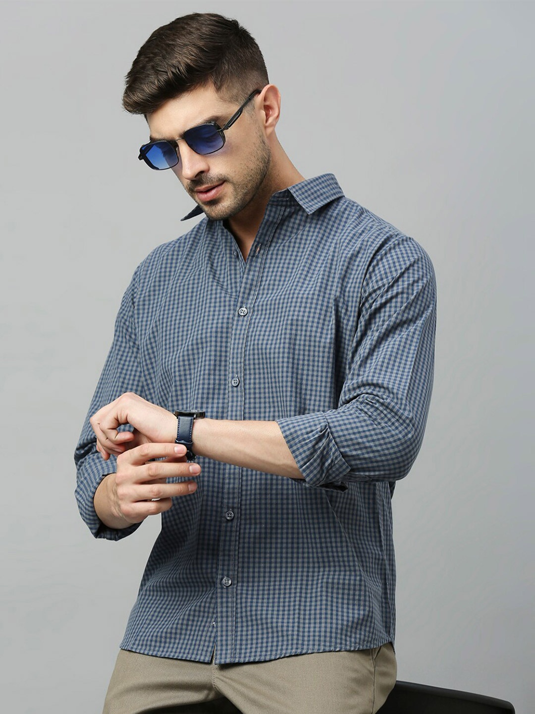 

Harvard Men Grey Classic Slim Fit Opaque Striped Casual Shirt