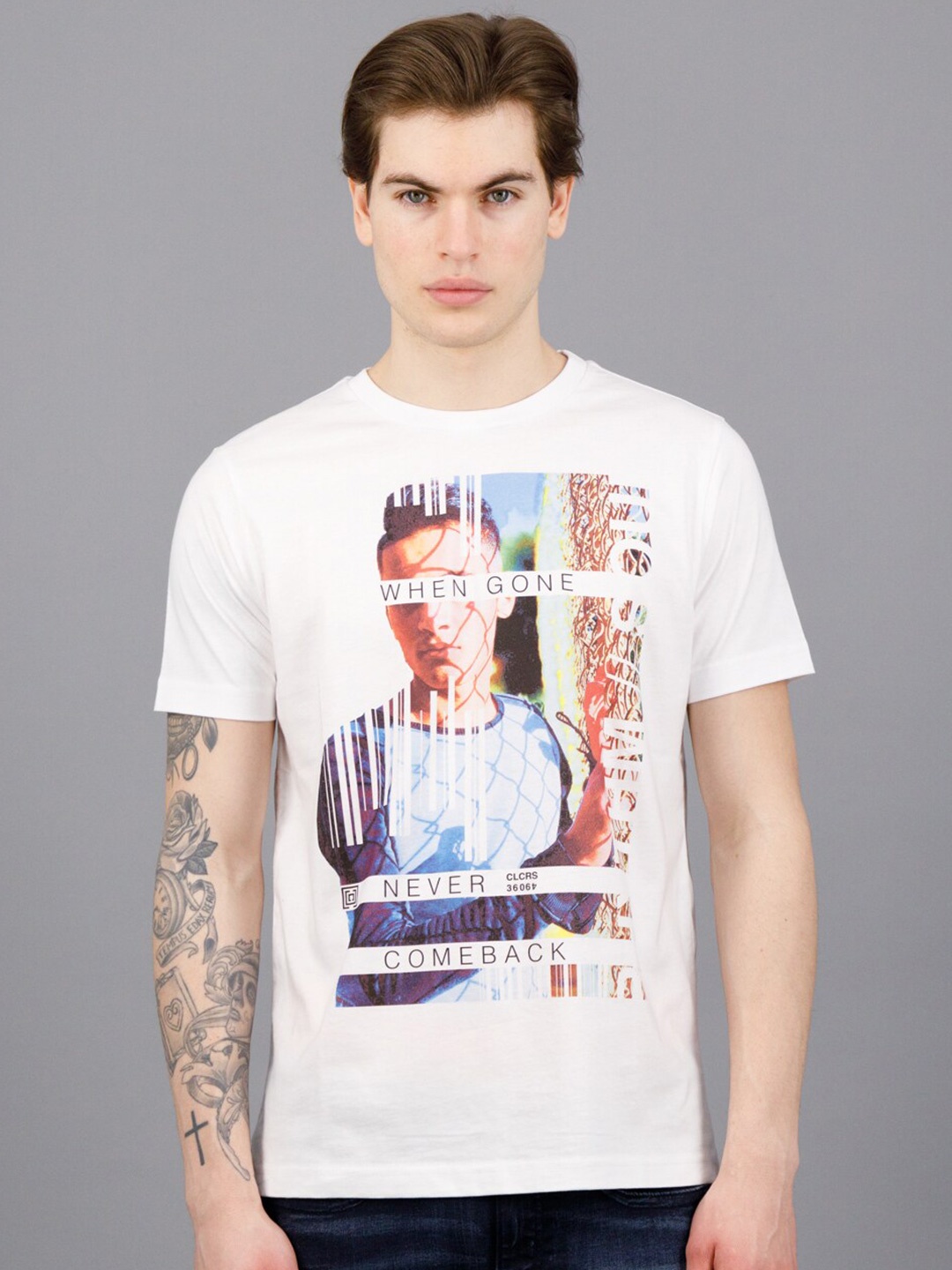 

FREESOUL Men White Pockets T-shirt