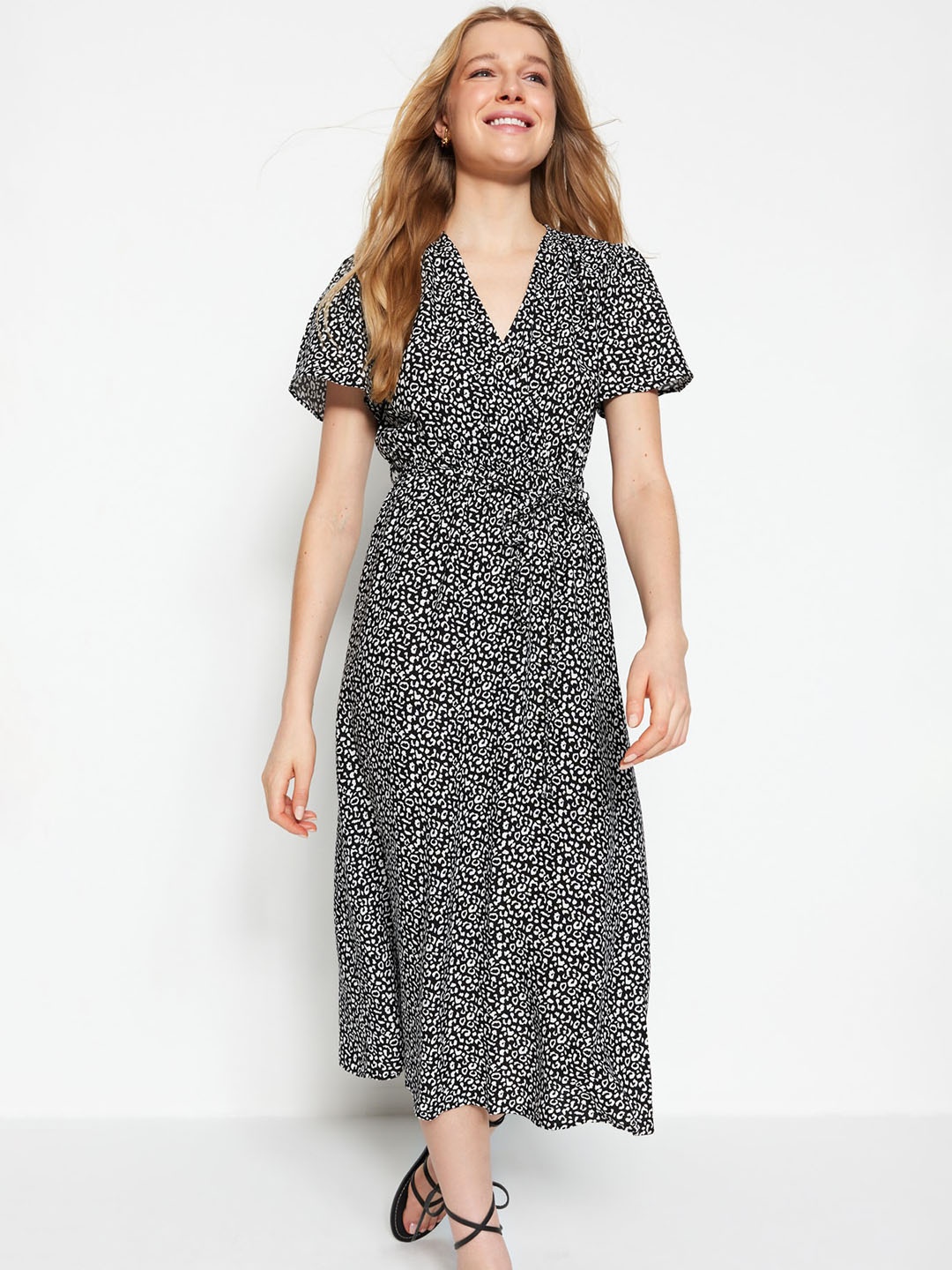 

Trendyol Floral Print Maxi Dress, Na