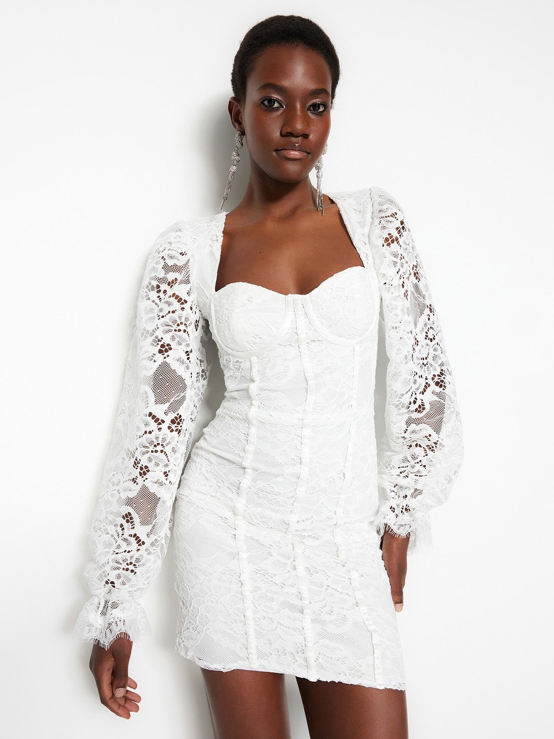 

Trendyol Sweetheart Neck Floral Lace Mini Bodycon Dress, White