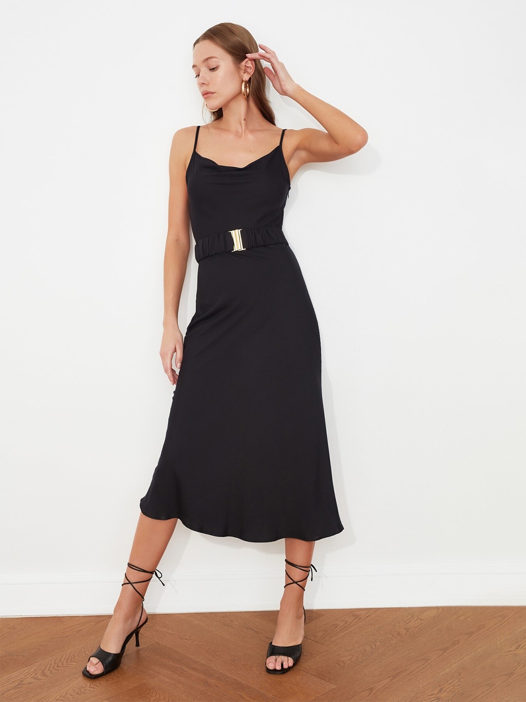 

Trendyol Shoulder Straps Belted Dress, Black