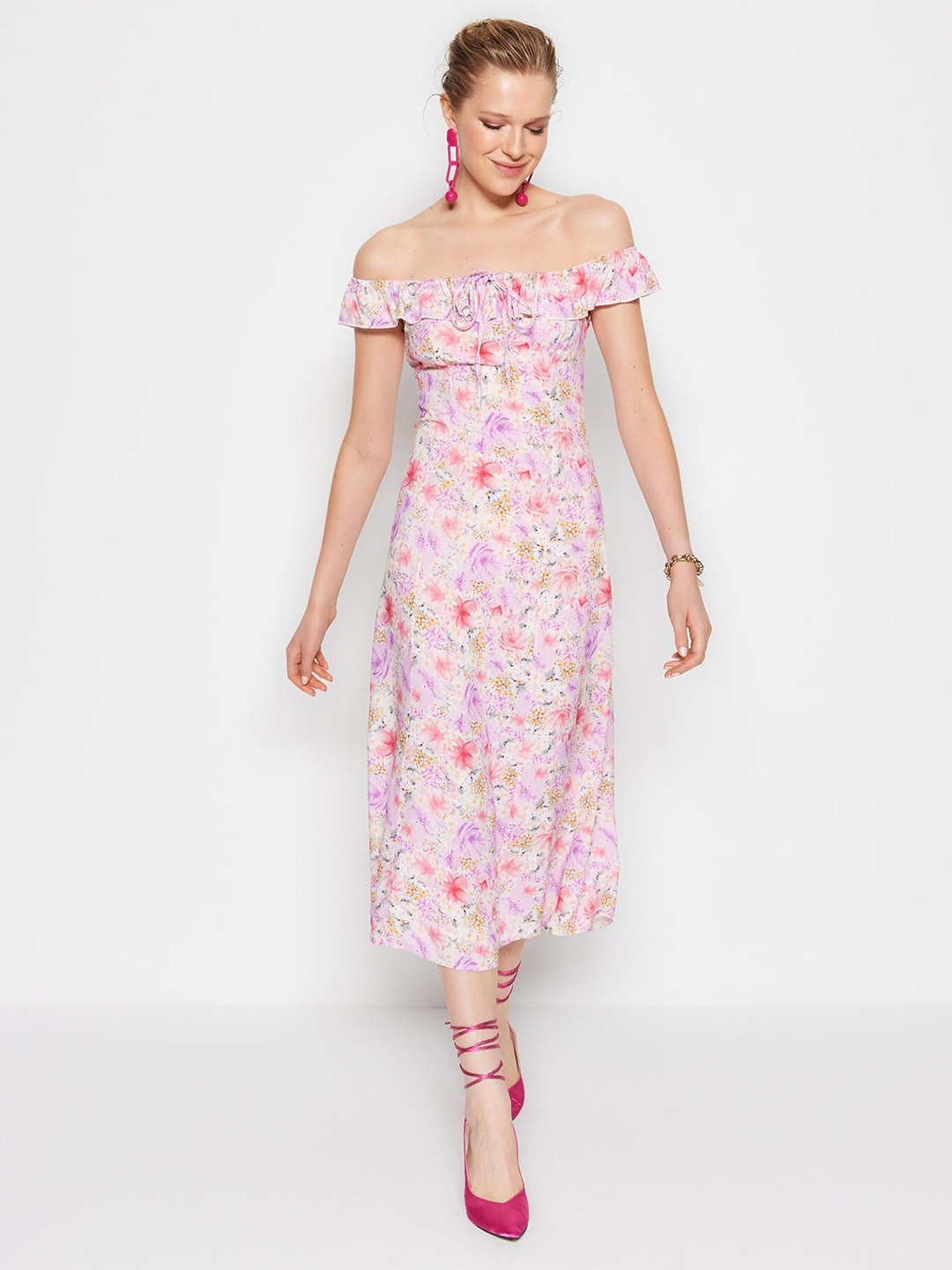 

Trendyol Floral Printed Off-Shoulder Acrylic A-Line Midi Dress, Pink