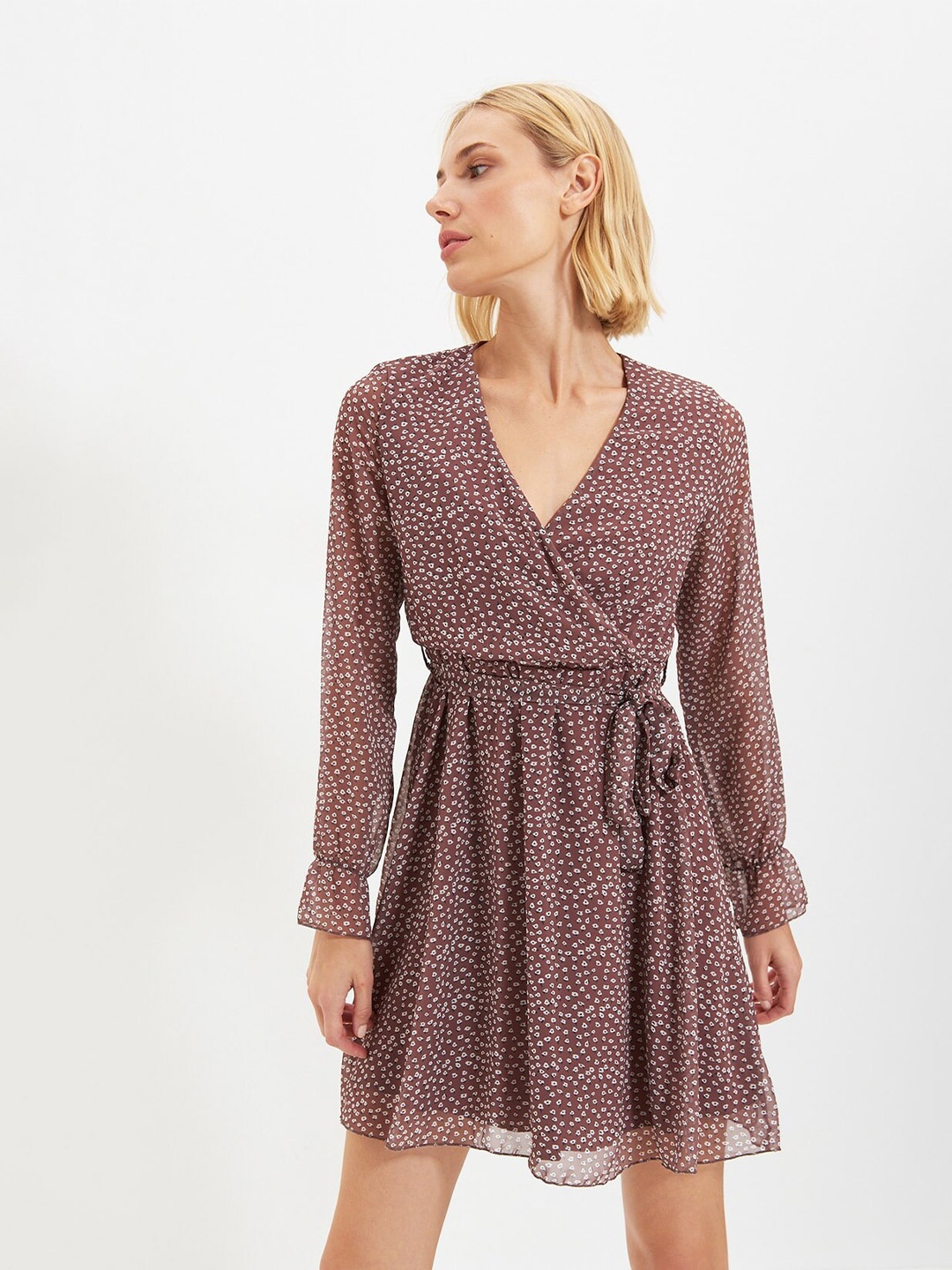 

Trendyol Floral Printed Fit & Flare Mini Dress With Belt, Brown