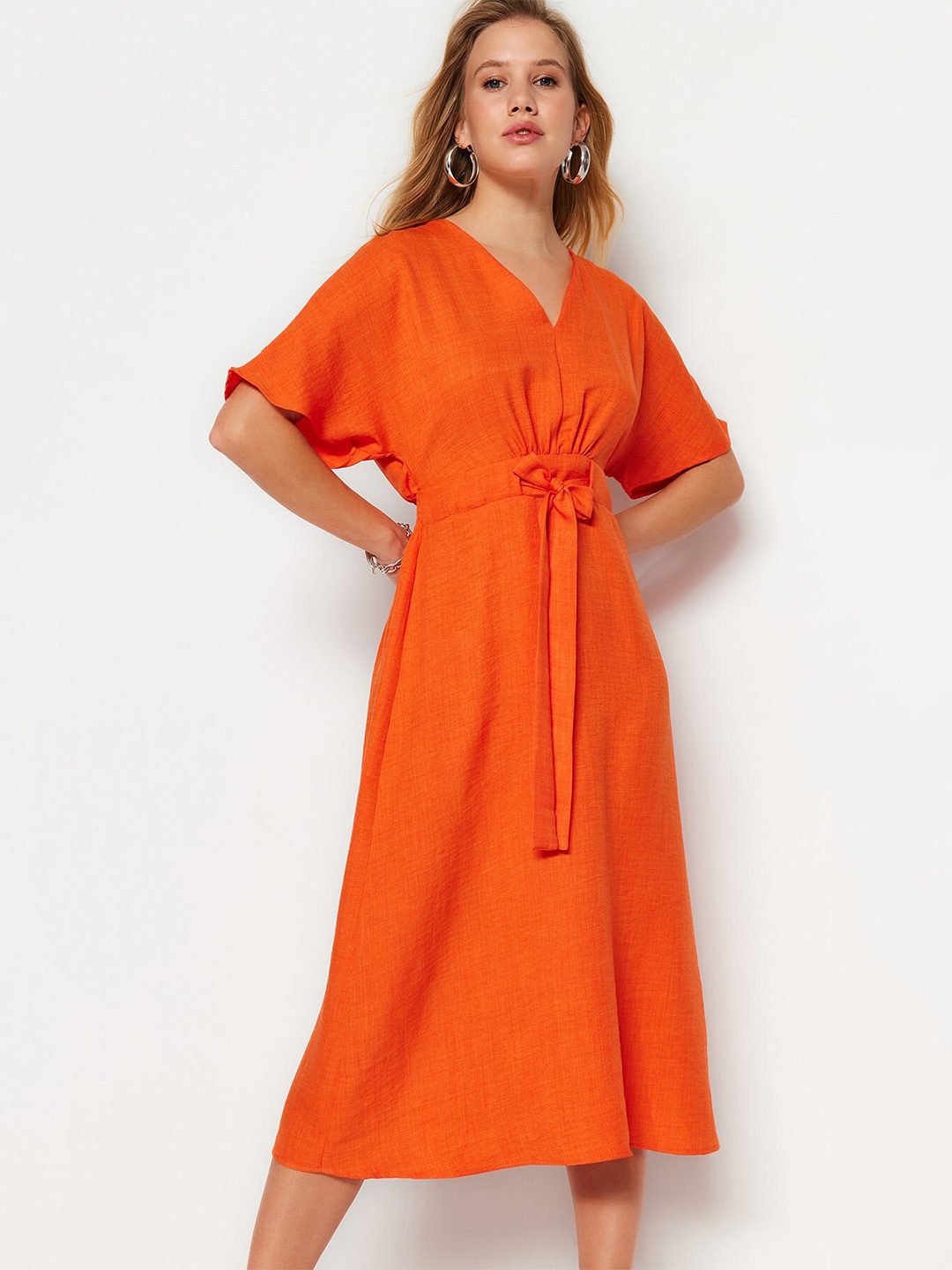 

Trendyol V-Neck A-Line Midi Dress With Belt, Orange