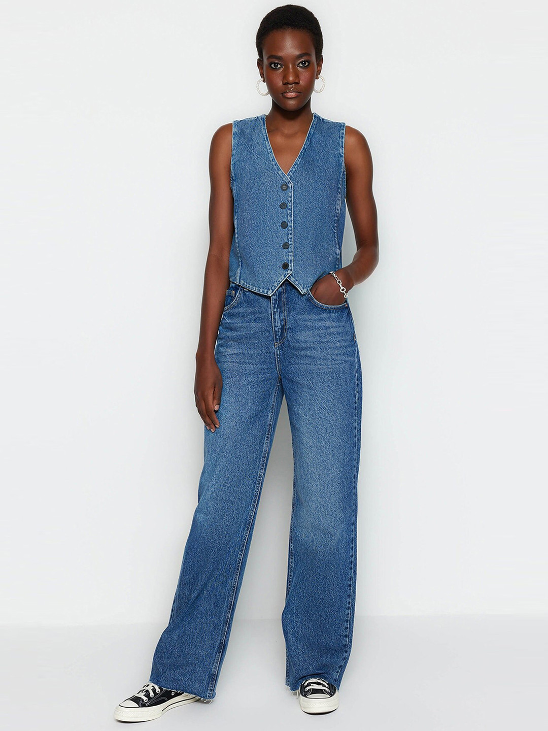 

Trendyol Women High-Rise Clean Look Wide-Leg Light Fade Jeans, Blue