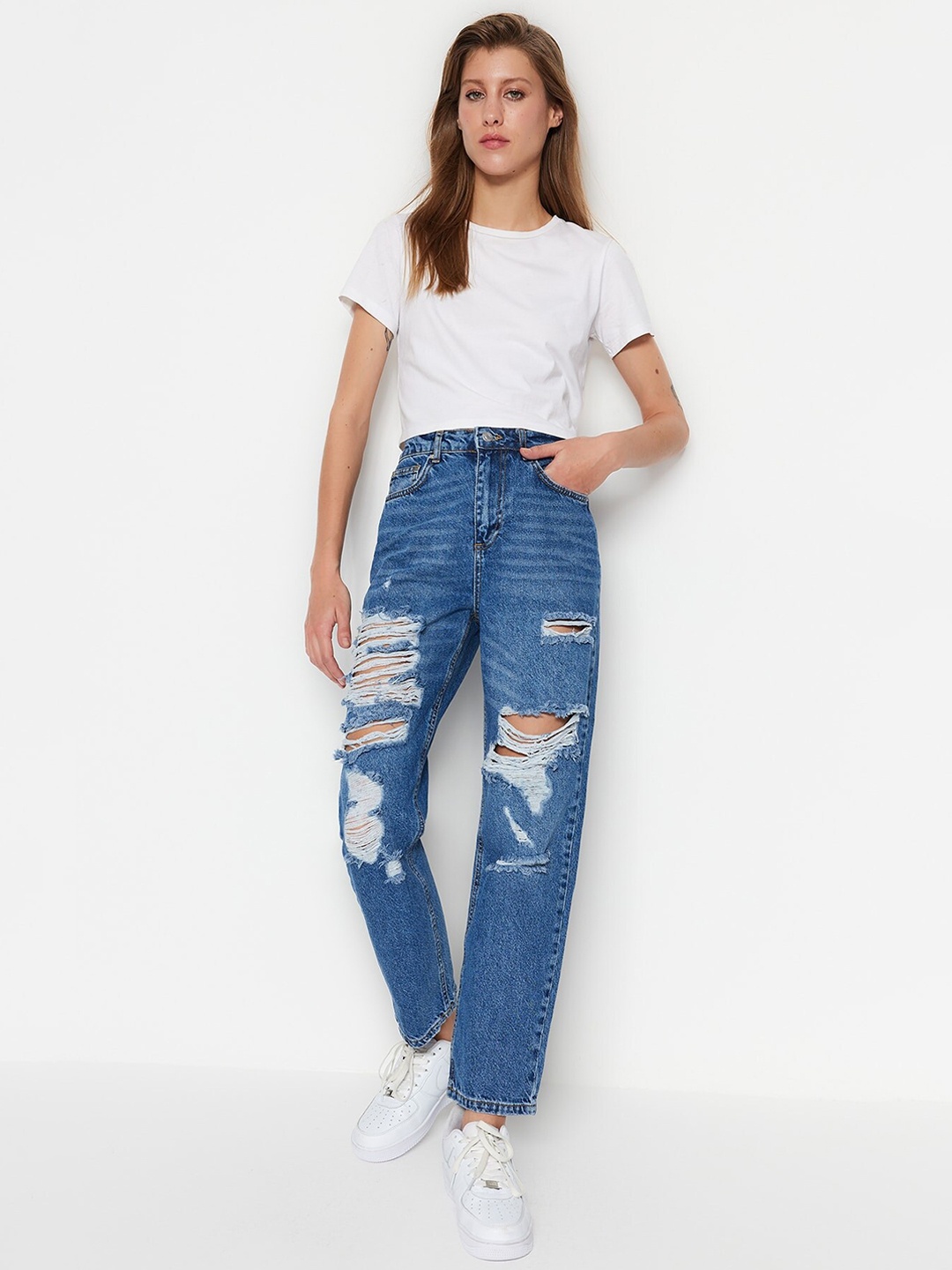 

Trendyol Women Highly Distressed Light Fade Pure Cotton Jeans, Blue