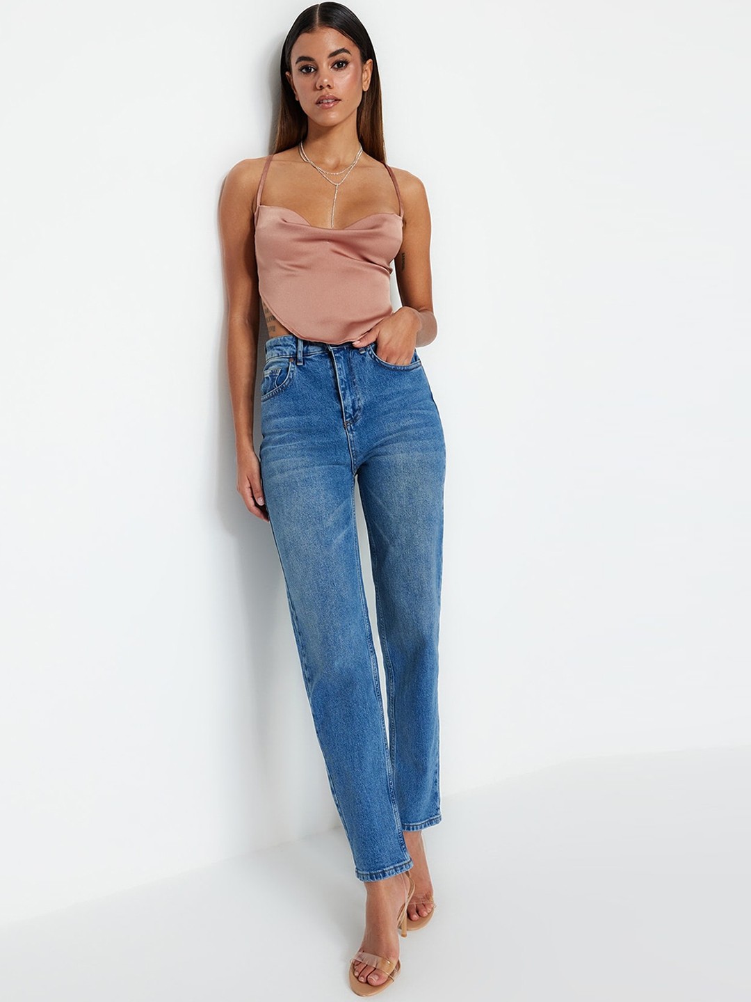 

Trendyol Women Mid-Rise Light Fade Casual Cotton Jeans, Blue