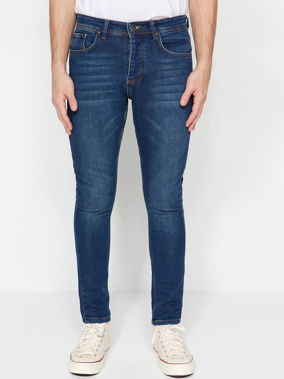 

Trendyol Men Mid-Rise Light Fade Casual Cotton Jeans, Navy blue
