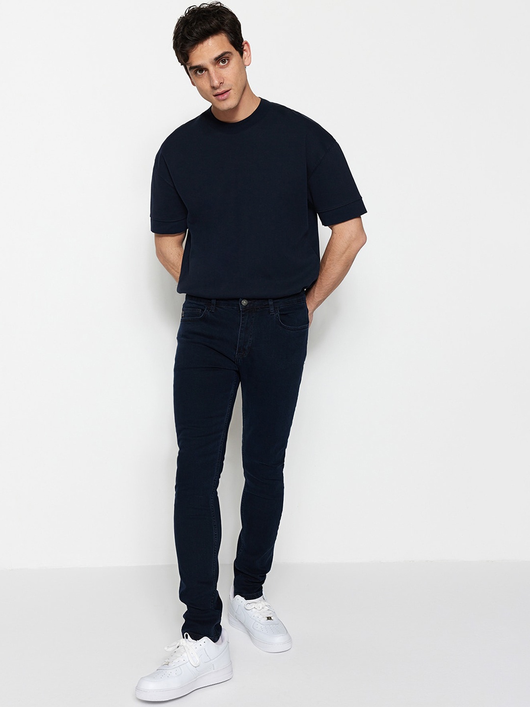 

Trendyol Men Mid-Rise Light Fade Casual Cotton Jeans, Navy blue