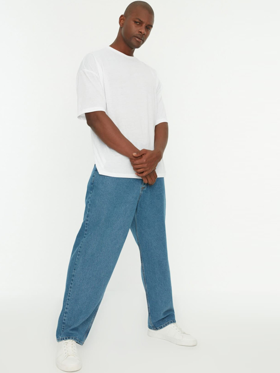 

Trendyol Men Mid-Rise Clean Look Pure Cotton Jeans, Blue