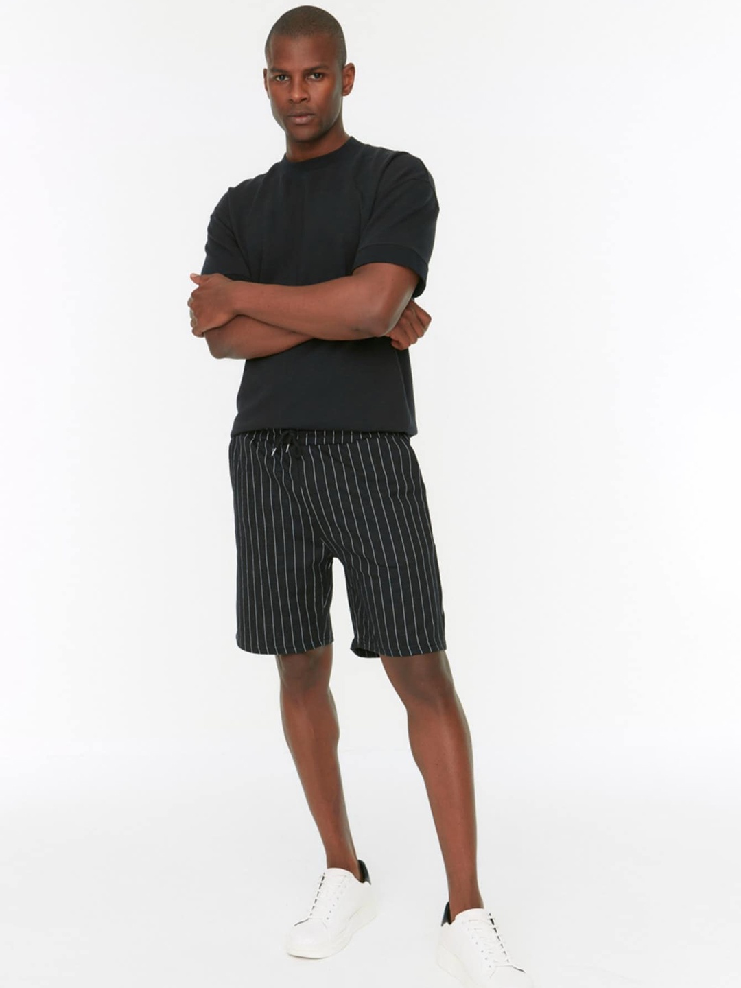 

Trendyol Men Mid-Rise Striped Casual Shorts, Black