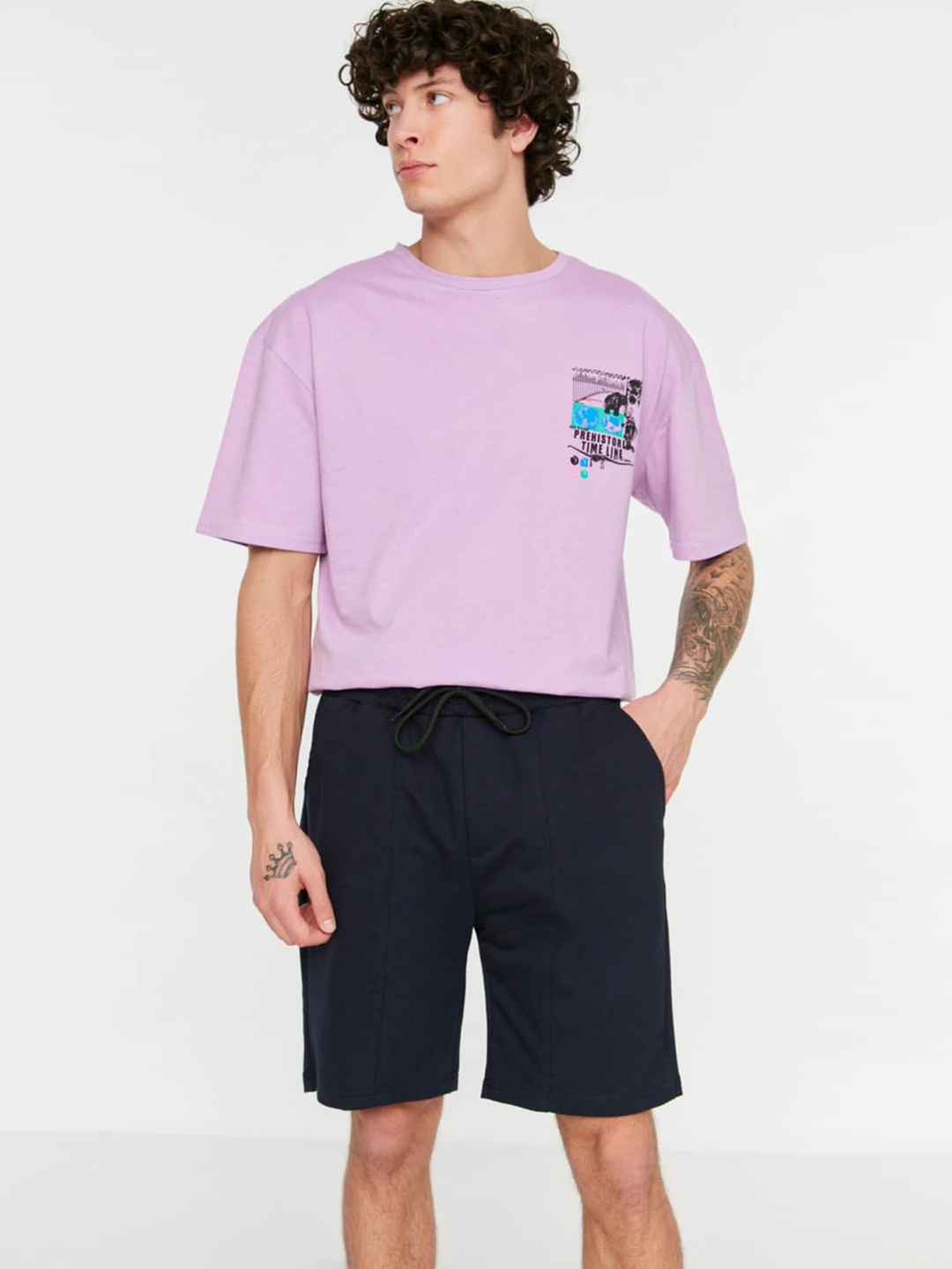 

Trendyol Men Mid-Rise Regular Shorts, Navy blue