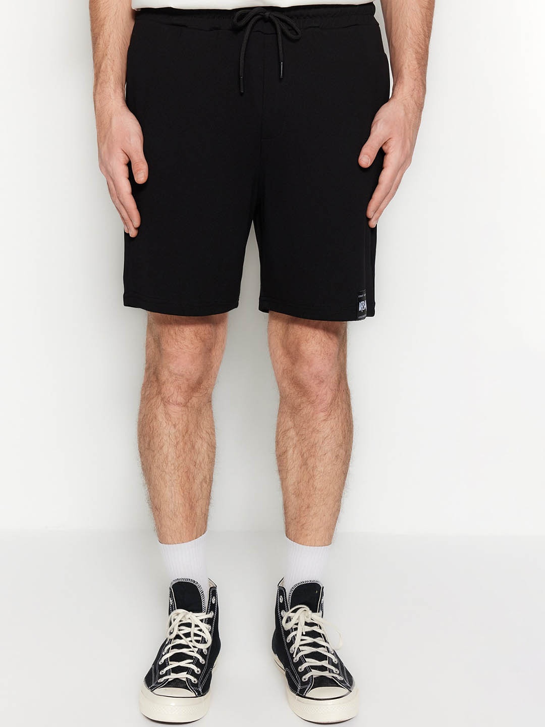 

Trendyol Men Mid-Rise Regular Shorts, Black