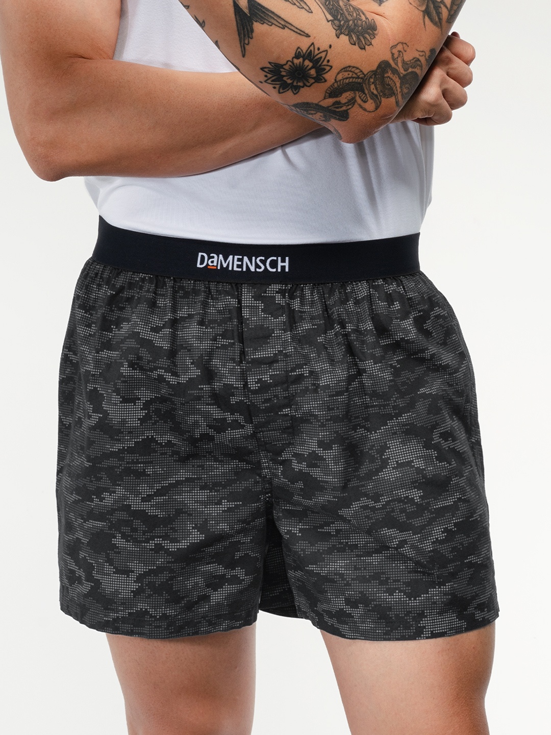 

DAMENSCH Men Printed Pure Cotton Breeze Ultralight Inner Boxers IB1002-SFRIBL, Black