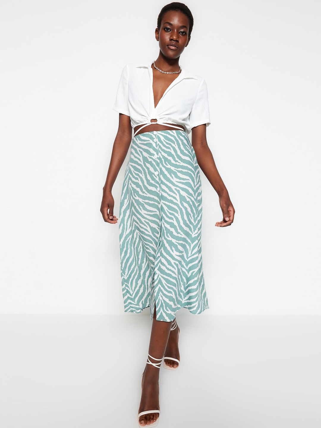 

Trendyol Abstract Printed Midi-Length A-Line Skirt, Turquoise blue