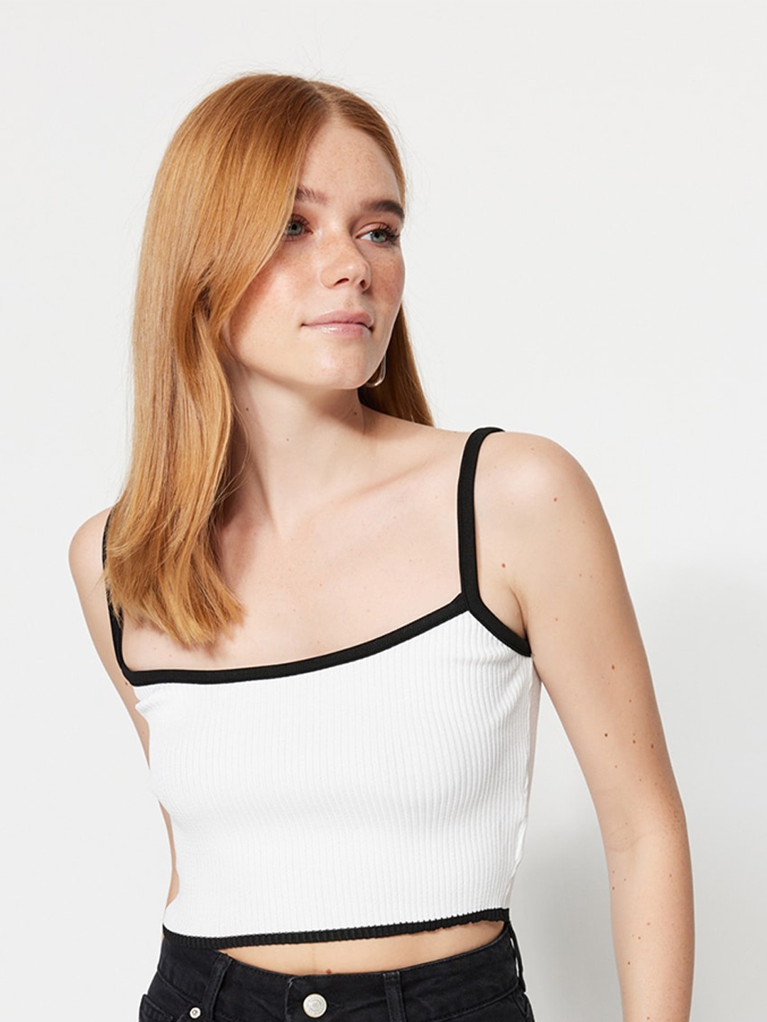 

Trendyol Shoulder Straps Ribbed Fitted Crop Top, White