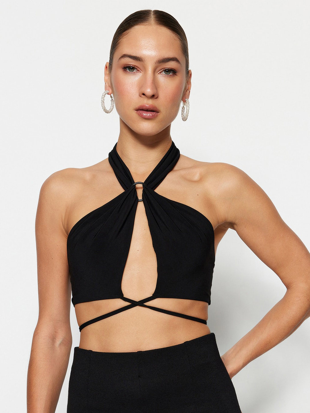 

Trendyol Halter Neck Waist Tie-Up Bralette Crop Top, Black