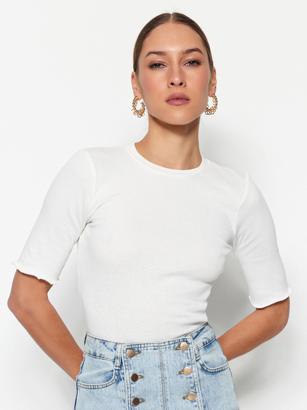 

Trendyol Round Neck Fitted Top, White