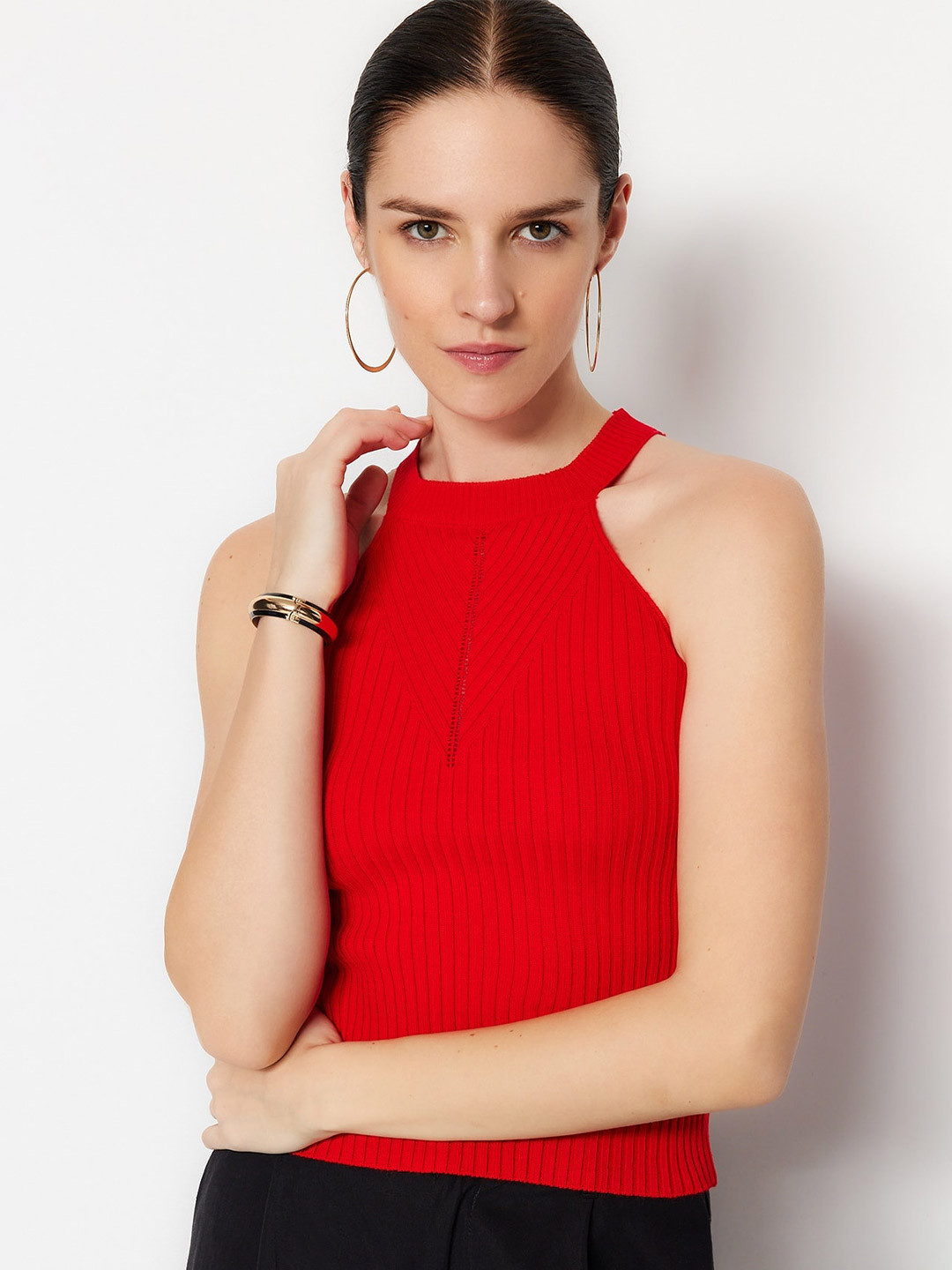 

Trendyol Round Neck Sleeveless Fitted Top, Red