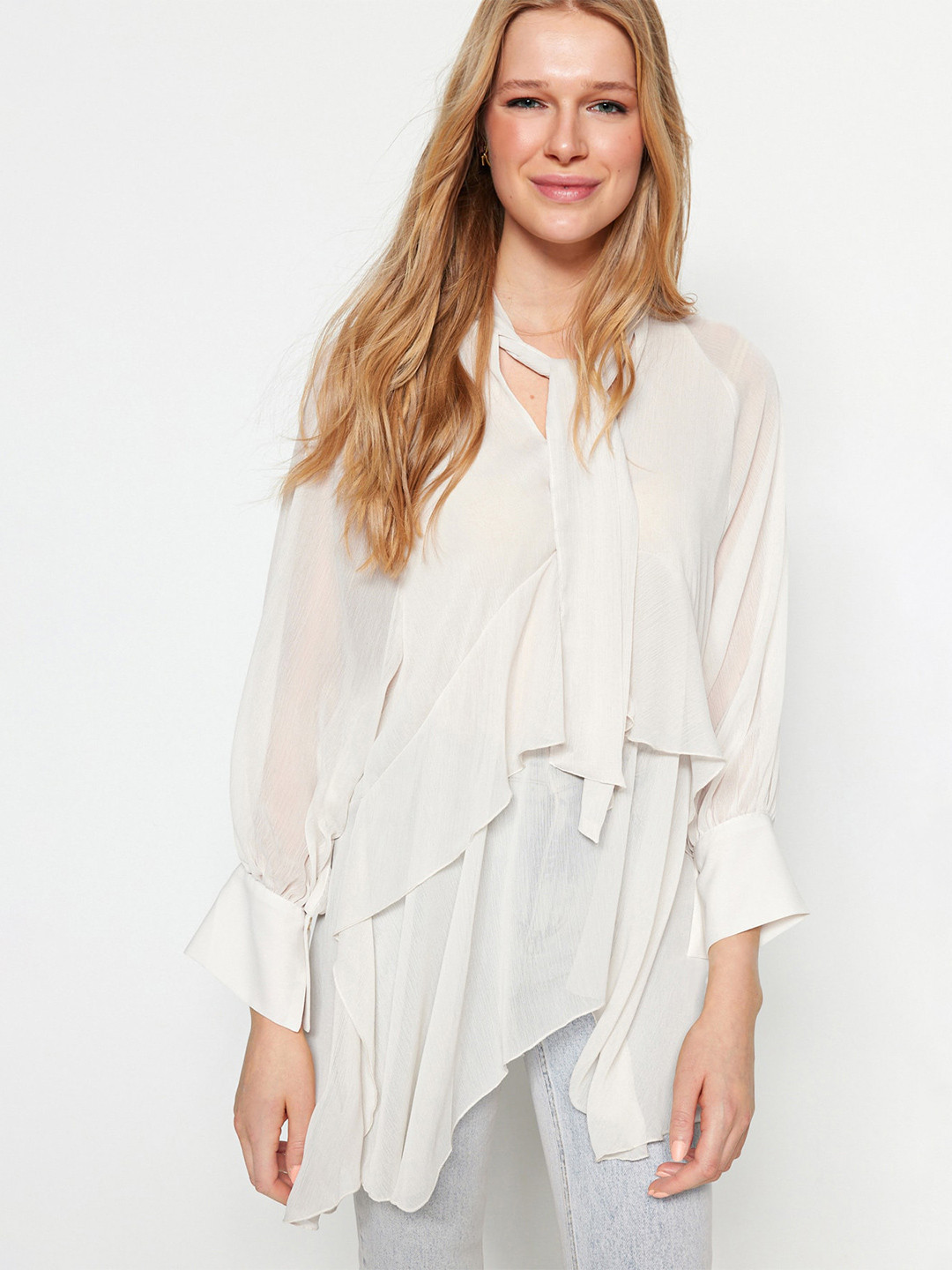

Trendyol Tie-Up Neck Cuffed Sleeves Top, White