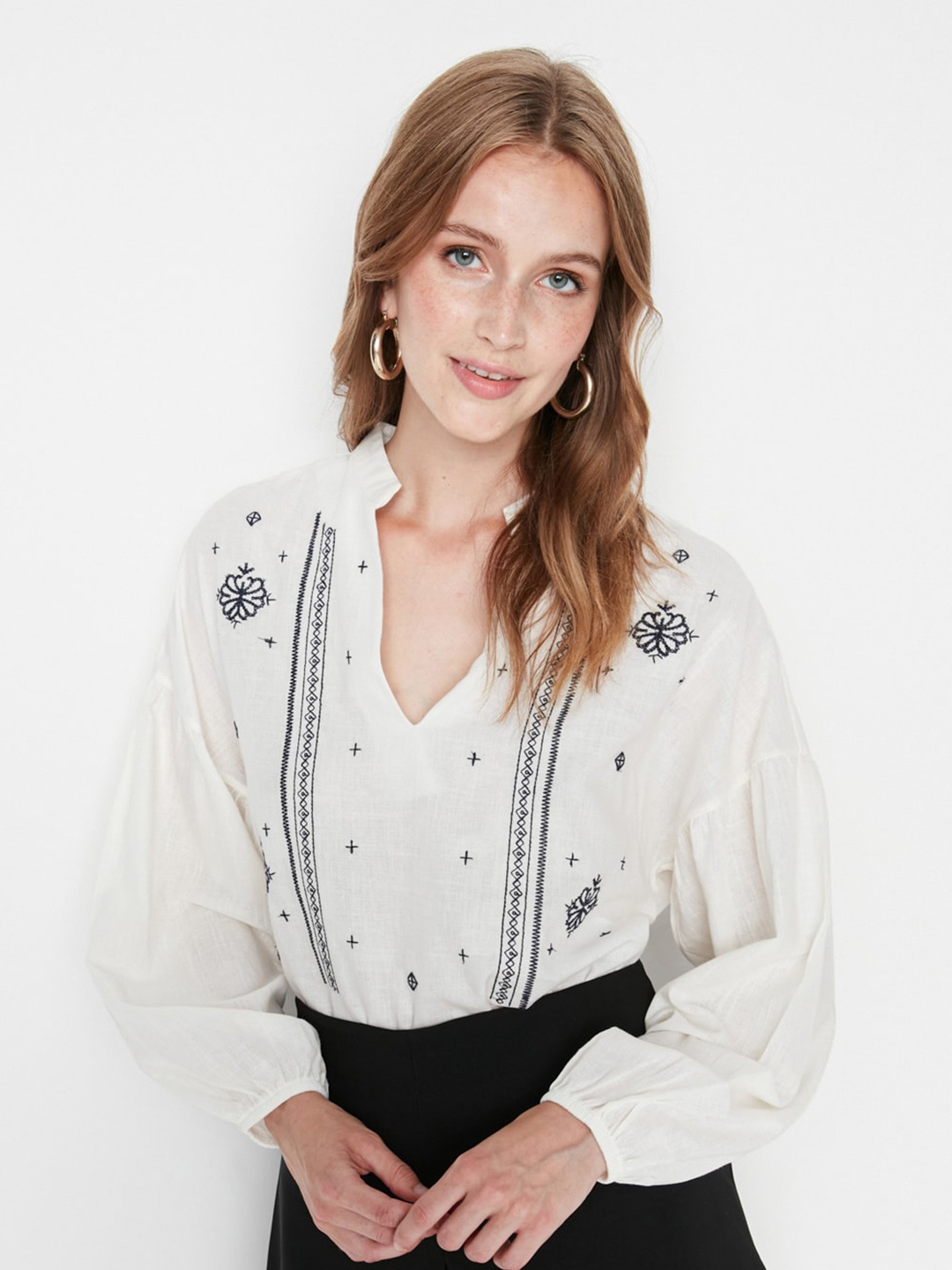 

Trendyol Floral Embroidered Mandarin Collar Puff Sleeves Pure Cotton Top, White