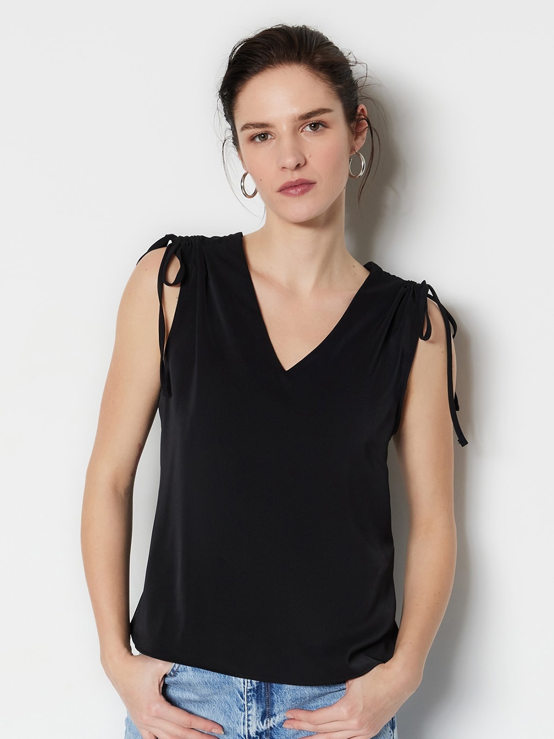 

Trendyol V-Neck Top, Black