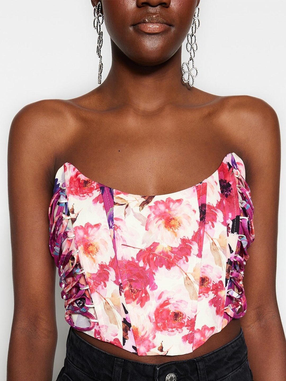 

Trendyol Floral Printed Off Shoulder Corset Style Crop Top, White