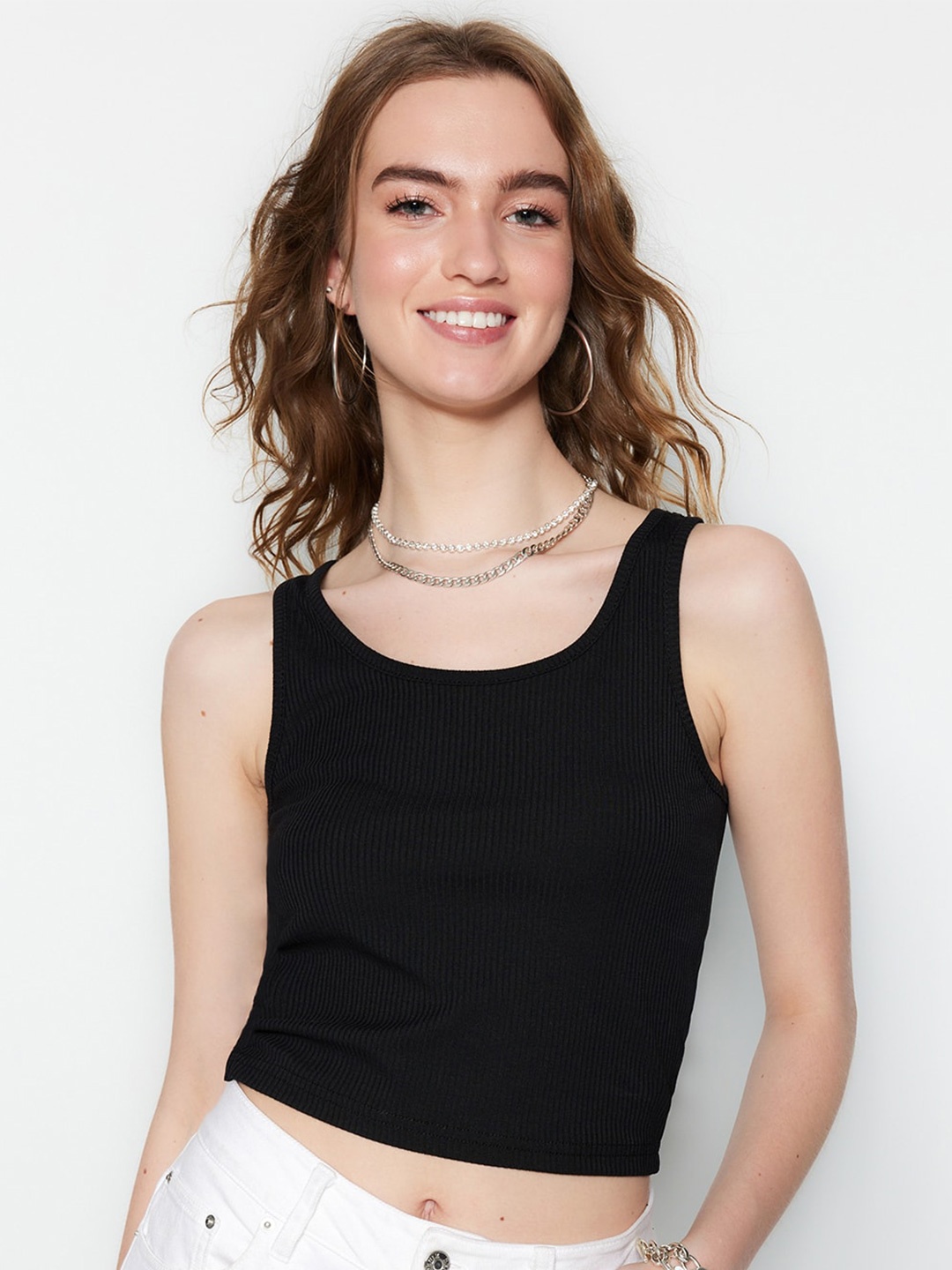 

Trendyol Round Neck Sleeveless Fitted Crop Top, Black