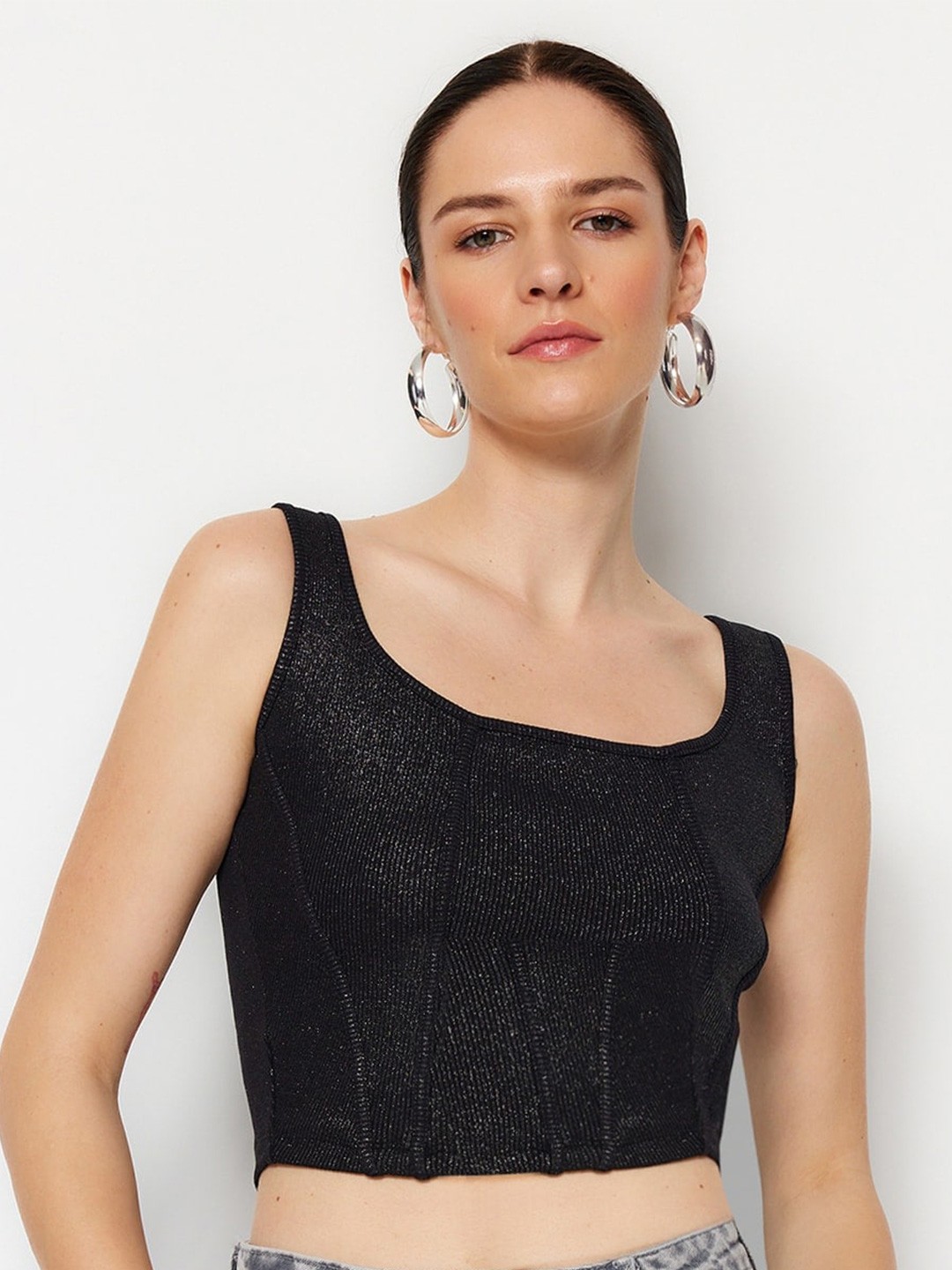 

Trendyol Scoop Neck Fitted Crop Top, Black