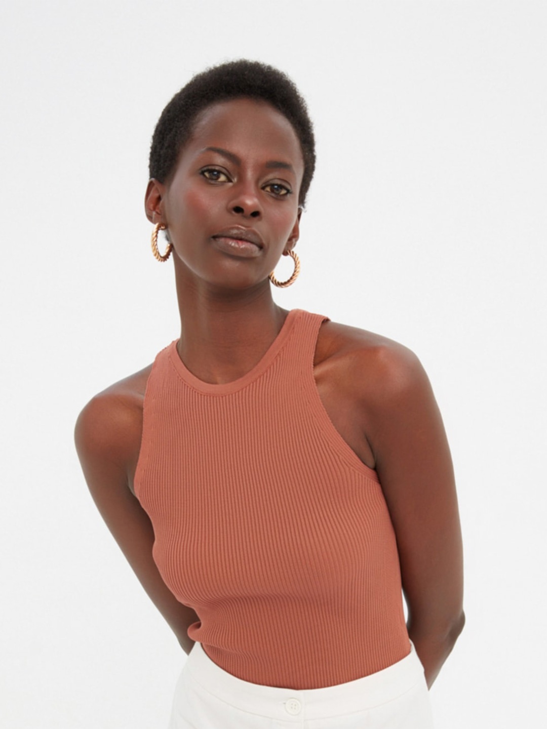 

Trendyol Round Neck Fitted Top, Brown