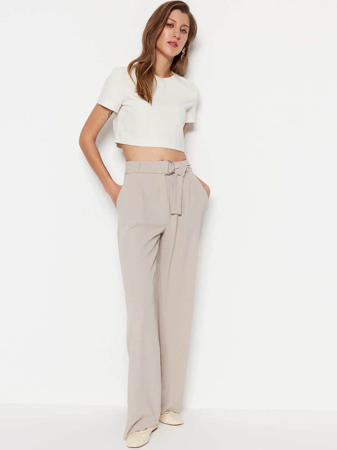 

Trendyol Women Mid-Rise Pleated Parallel Trousers With Tie-Ups, Beige