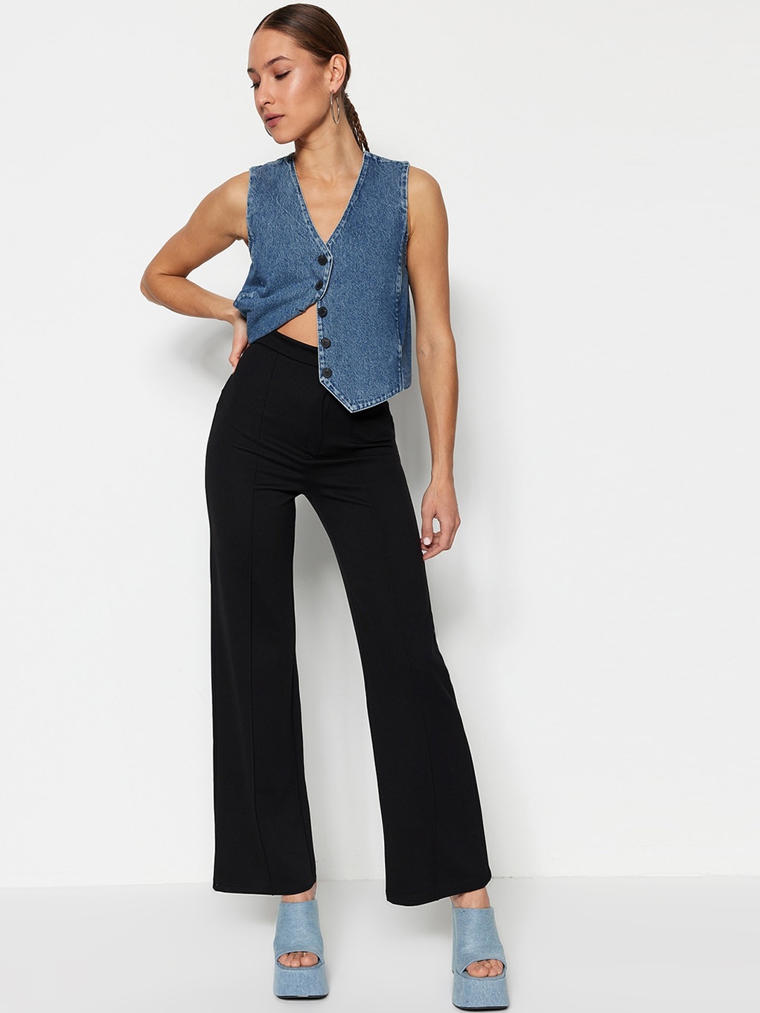 

Trendyol Women High-Rise Parallel Trousers, Black