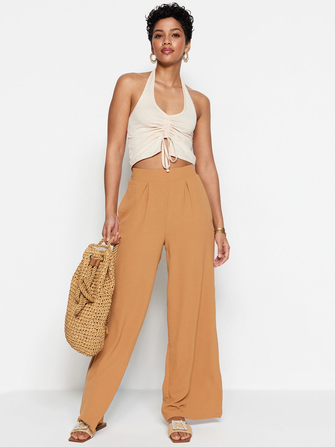 

Trendyol Women High-Rise Parallel Trousers, Camel brown