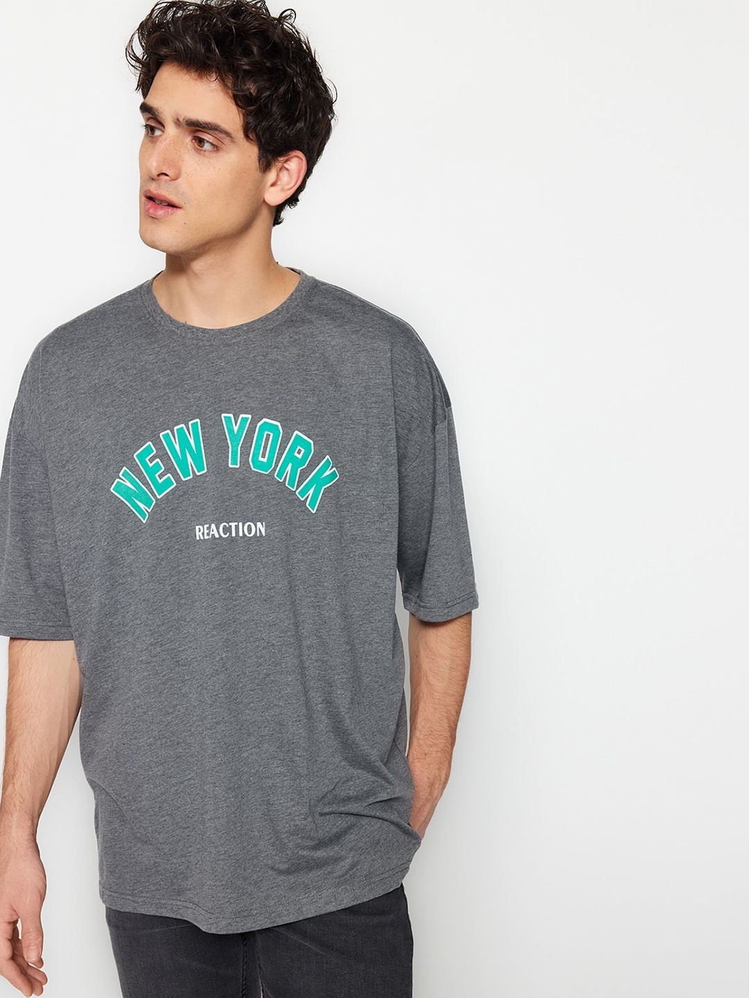 

Trendyol Typography Printed Drop-Shoulder Sleeves Pure Cotton T-shirt, Grey
