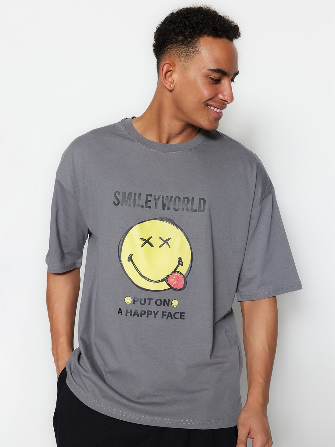 

Trendyol Graphic Printed Drop-Shoulder Sleeves Pure Cotton T-shirt, Grey