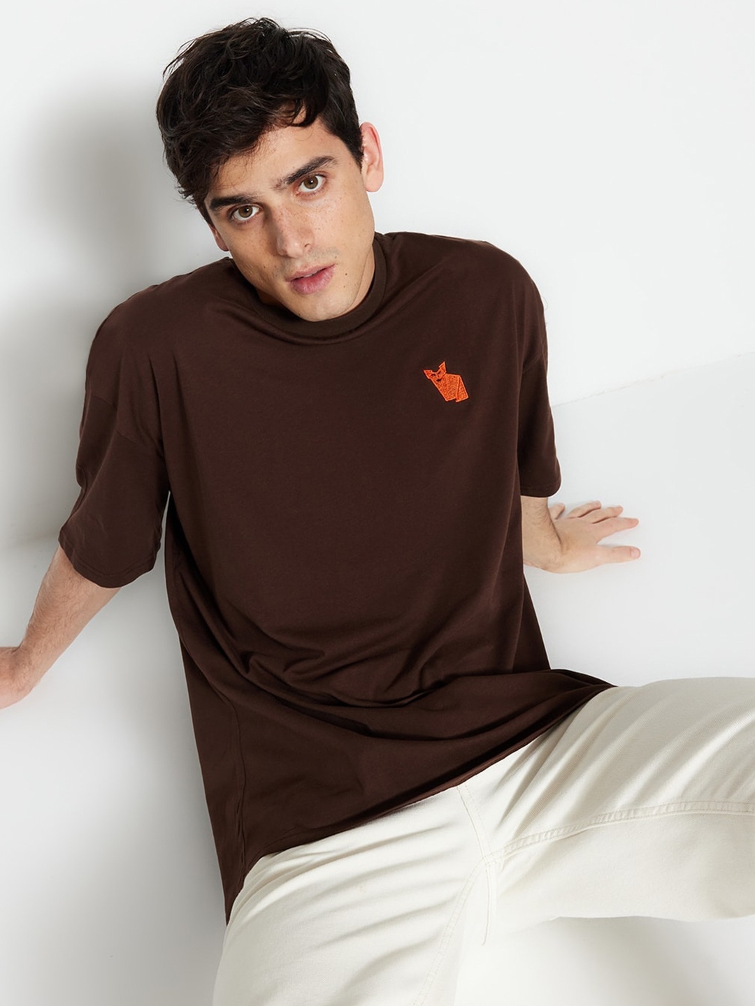 

Trendyol Embroidered Round Neck Pure Cotton T-shirt, Brown