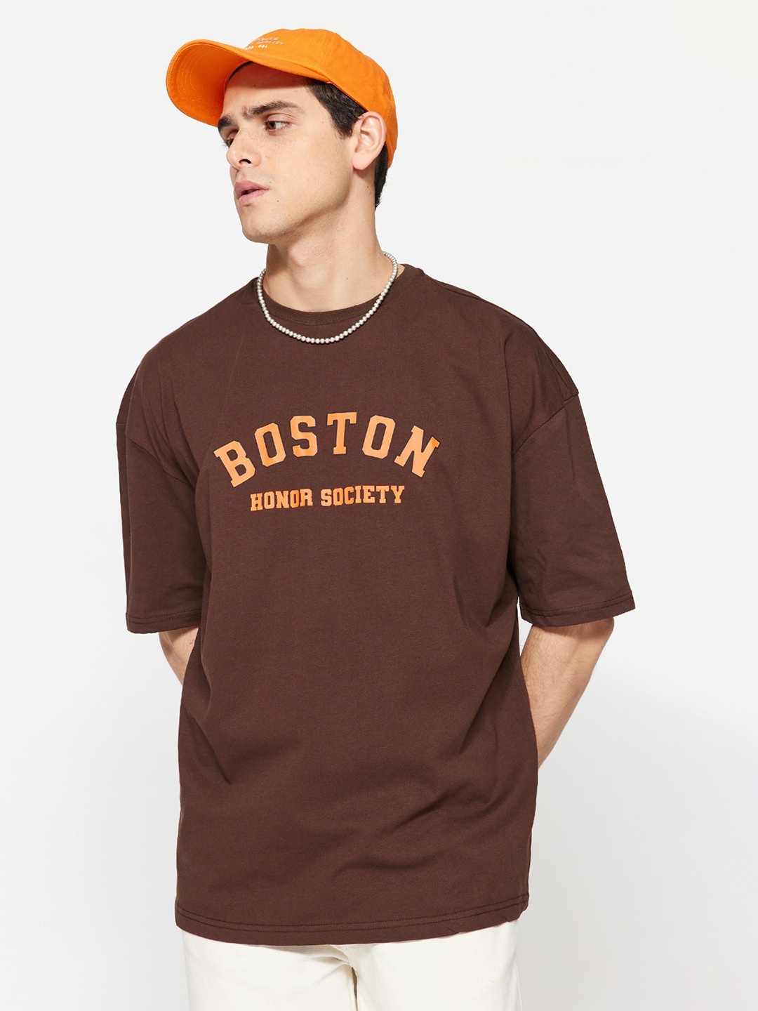 

Trendyol Typography Printed Drop-Shoulder Sleeves Pure Cotton T-shirt, Brown