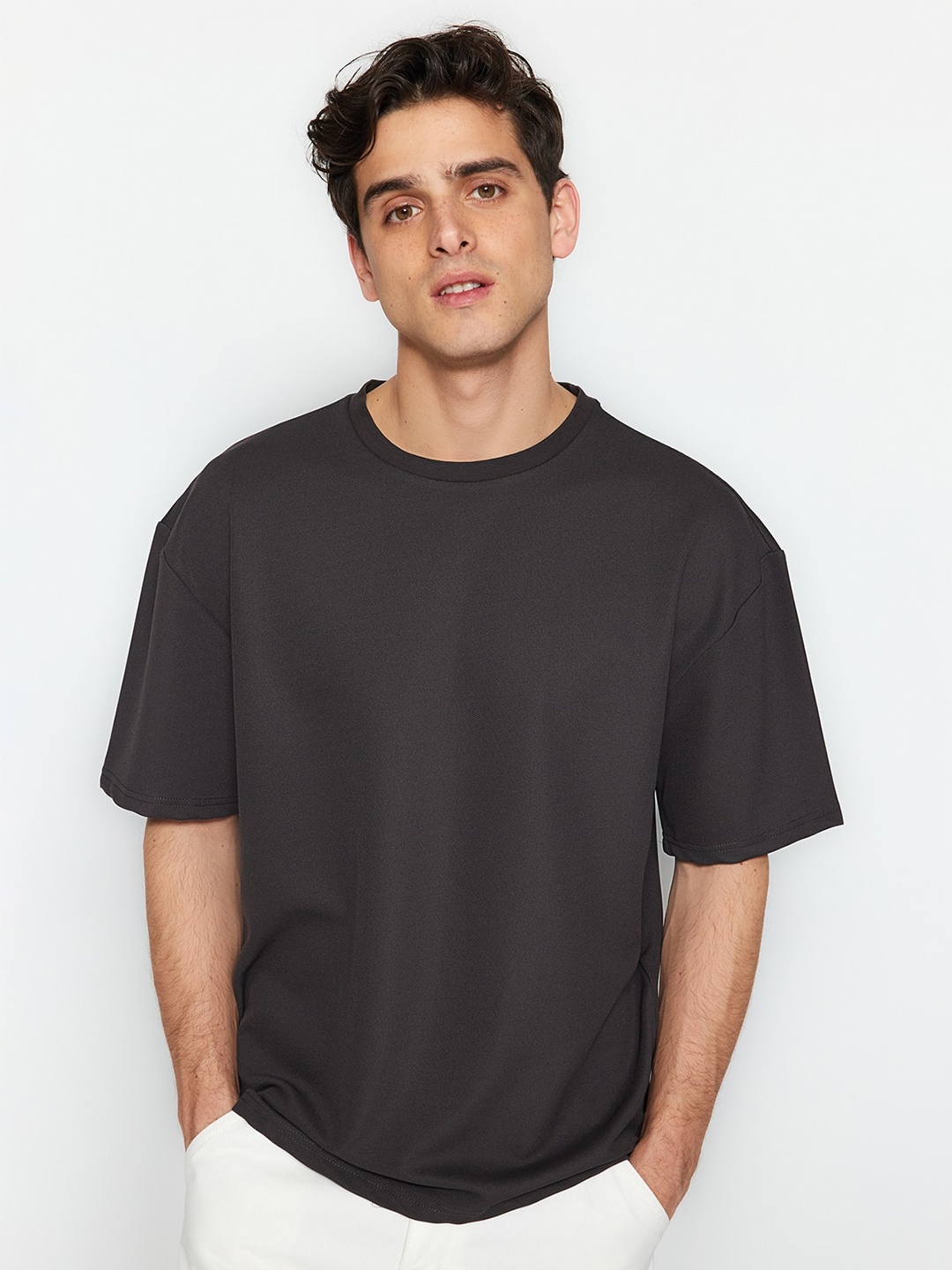 

Trendyol Round Neck Regular Fit T-shirt, Grey
