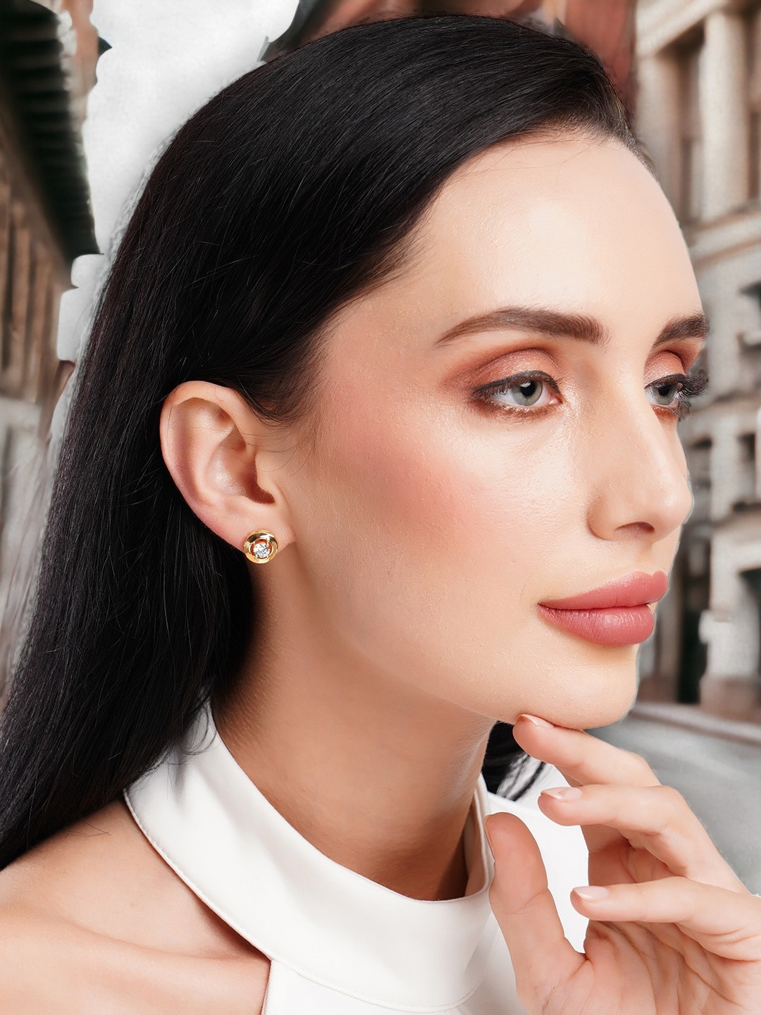 

HOT AND BOLD Gold-Plated Circular Zircon Studs Earrings