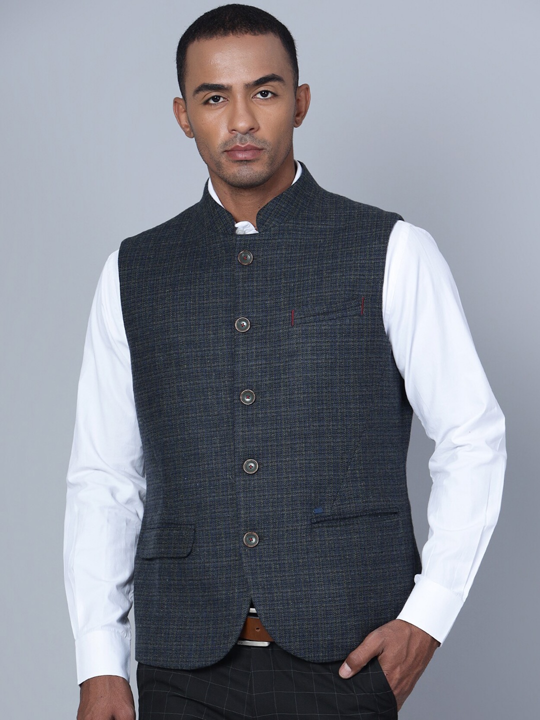 

Cantabil Checked Nehru Jackets, Green