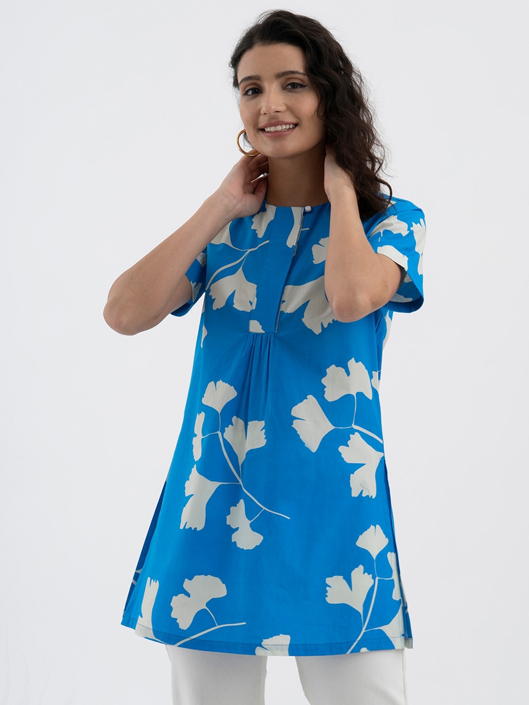

Pink Fort Blue Floral Print Cotton Top