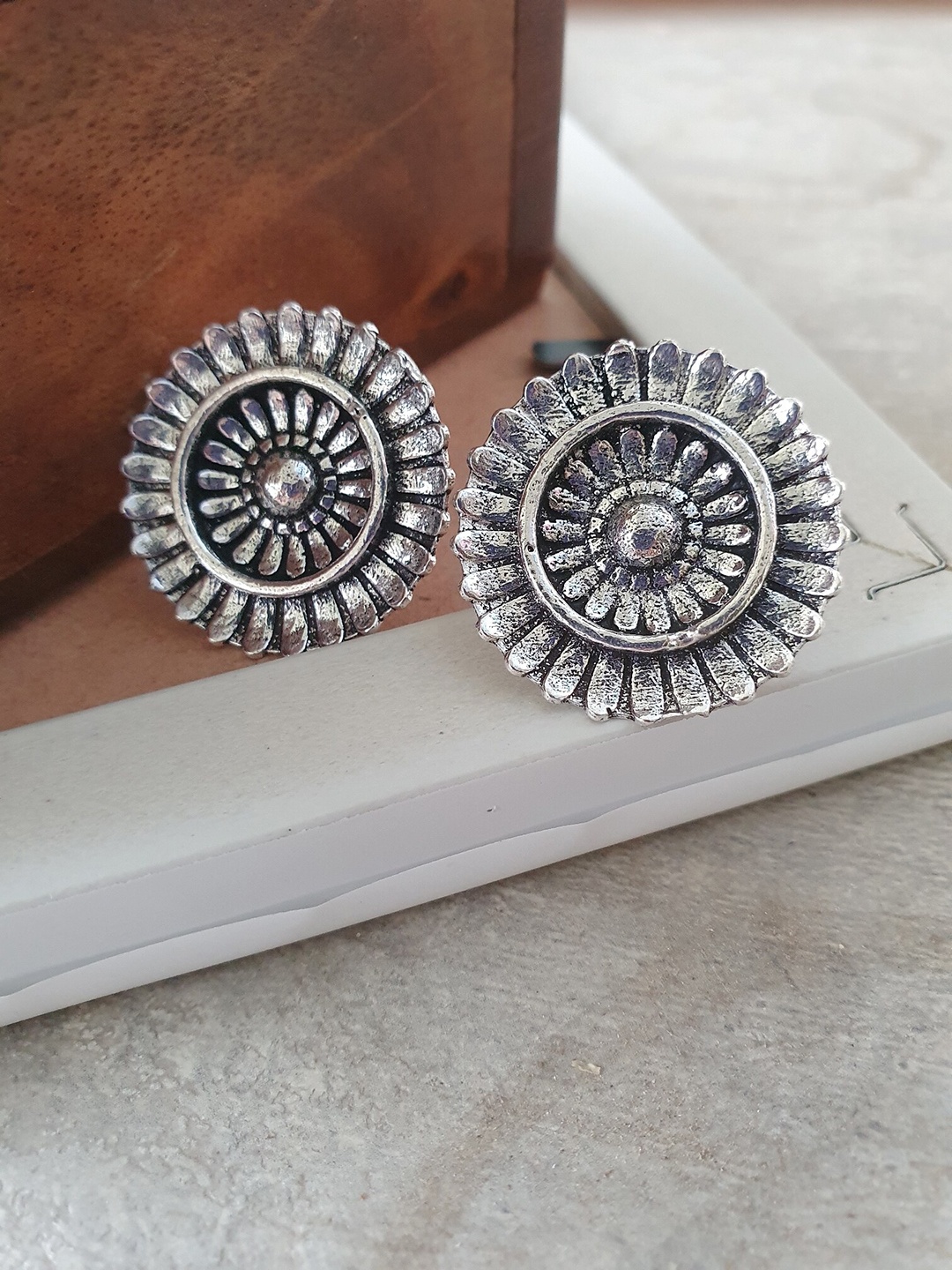 

Infuzze Silver-Plated Contemporary Studs Earrings