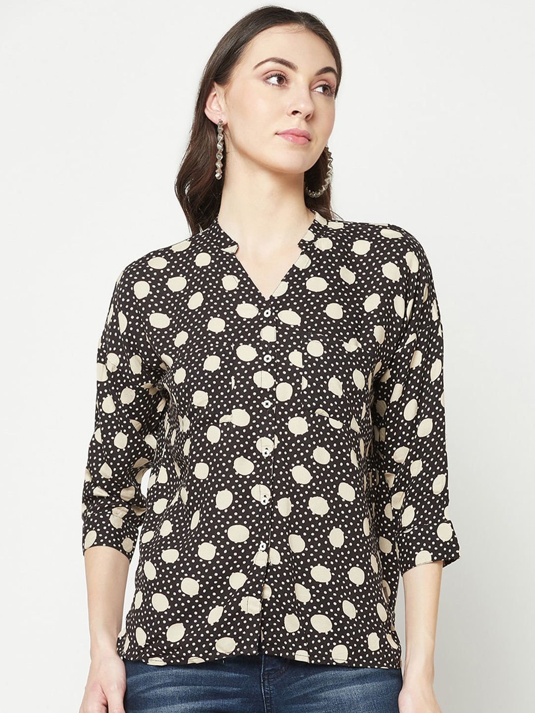 

Crimsoune Club Mandarin Collar Floral Printed Opaque Casual Shirt, Black