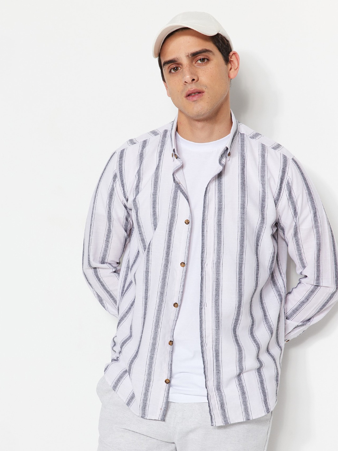 

Trendyol Button Down Collar Contemporary Opaque Striped Casual Shirt, White